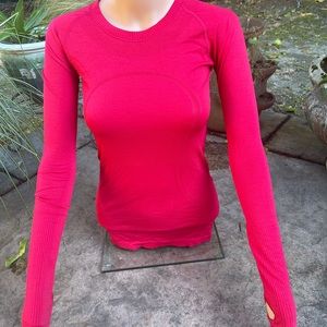 Lululemon Swiftly Tech Long Sleeve size 4